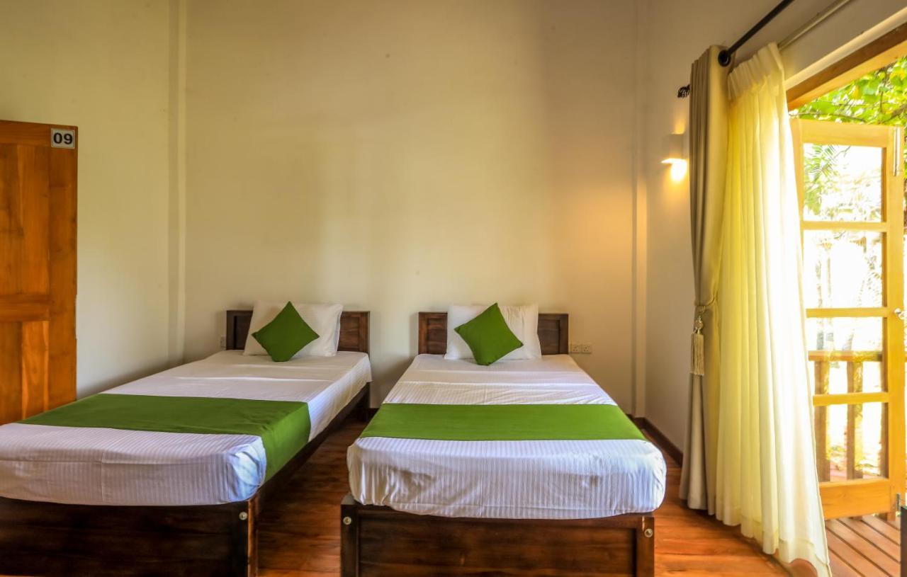 Kayjay Palms Hotel Passikudah Ngoại thất bức ảnh