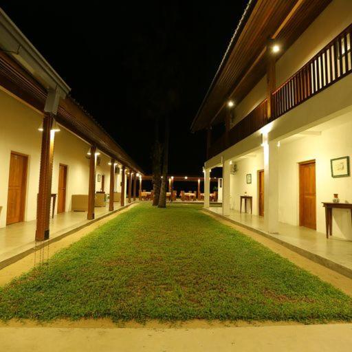 Kayjay Palms Hotel Passikudah Ngoại thất bức ảnh