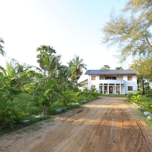 Kayjay Palms Hotel Passikudah Ngoại thất bức ảnh